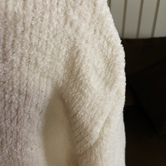 Josie Marin • Fluffy • Yellow • X-Small • Robe - Picture 11 of 14